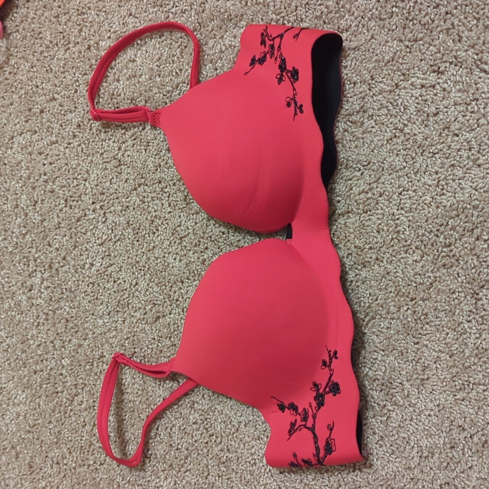 VS very sexy push up bra